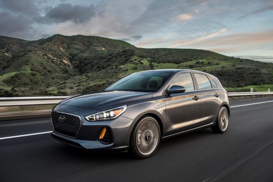  Hyundai Elantra GT Sport 2017 года  (фото 22 из 40)